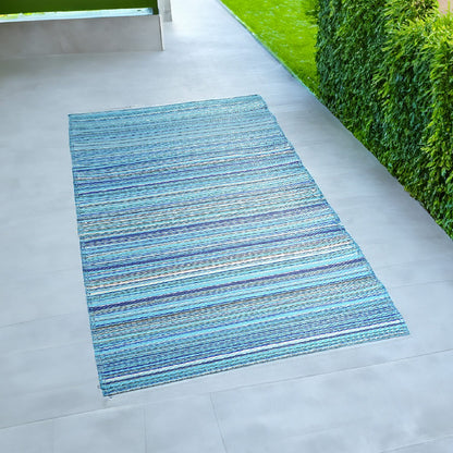 Navy, White Polypropylene Lattice Pattern Straw Mat