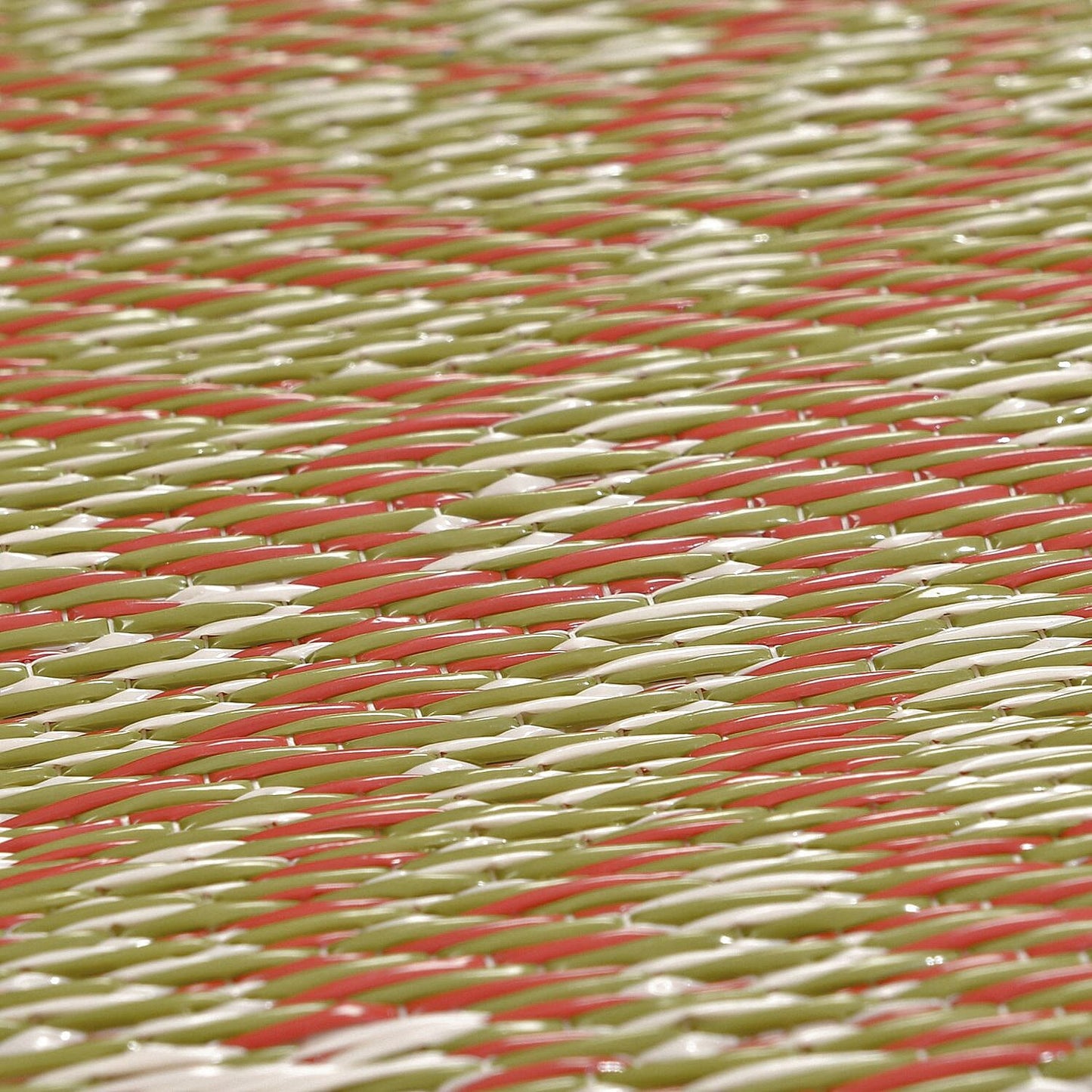 Navy, White Polypropylene Lattice Pattern Straw Mat