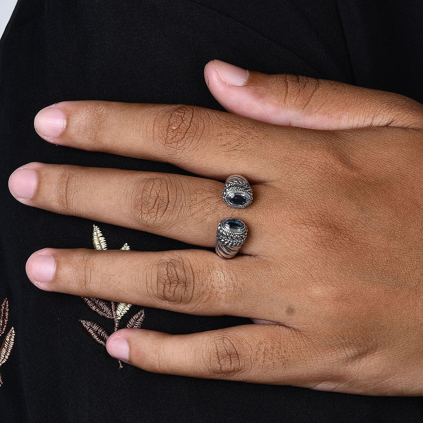 BALI LEGACY Swiss Blue Topaz Open Band Ring in Sterling Silver (Size 6.0) (7.80 g) 1.00 ctw