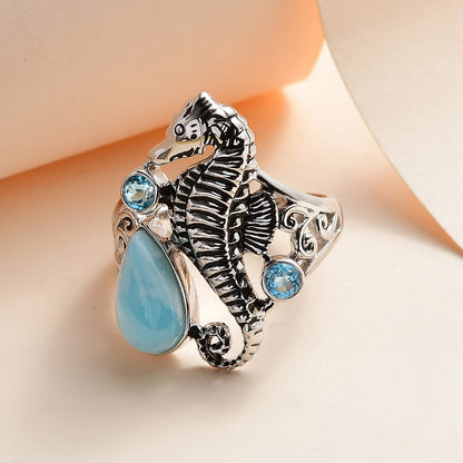 Sajen Silver Larimar and Quartz Doublet Celestial Blue Seahorse Ring in Platinum Over Sterling Silver (Size 10.0) 2.60 ctw